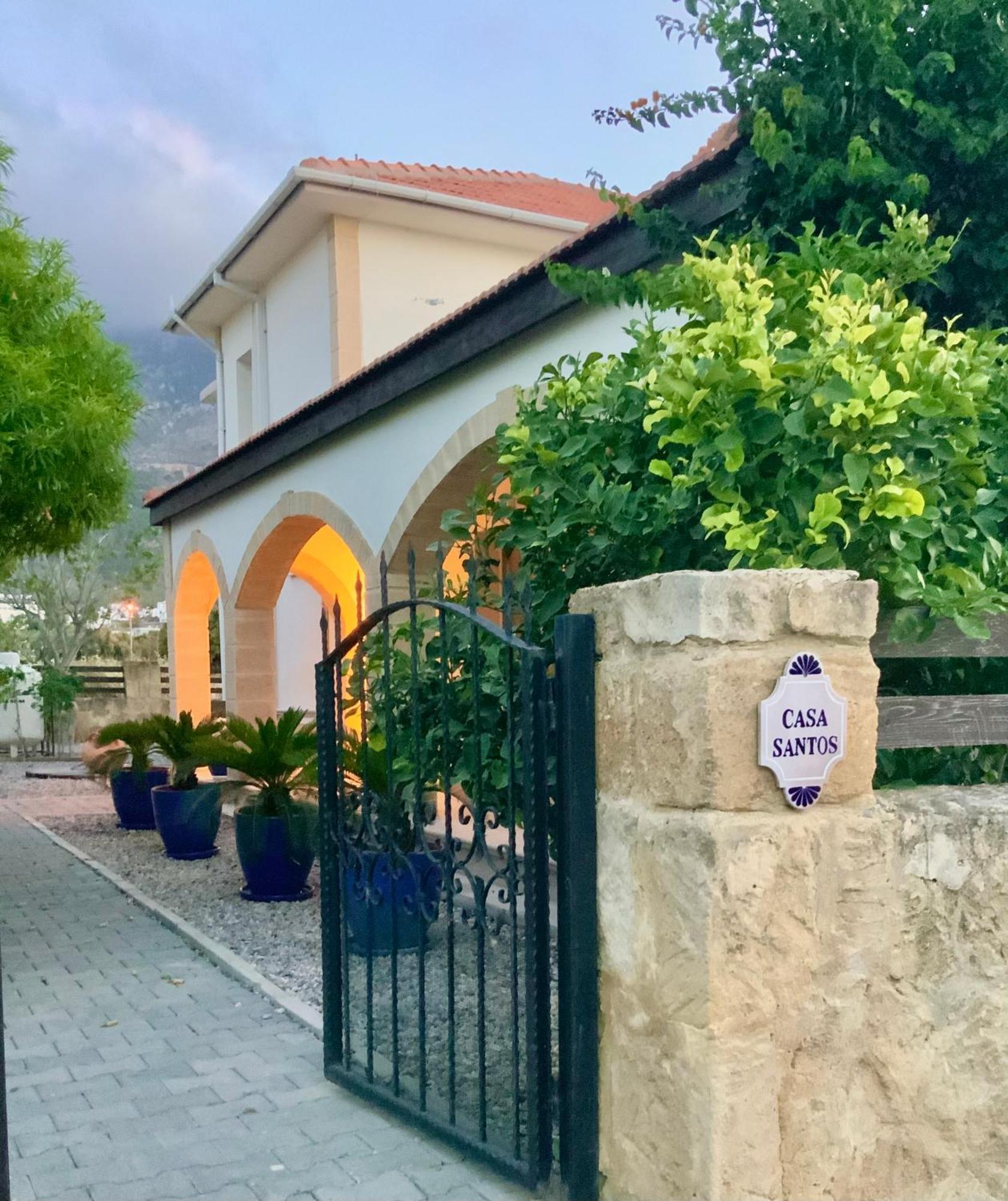 Casa Santos Kyrenia Villa Girne Buitenkant foto